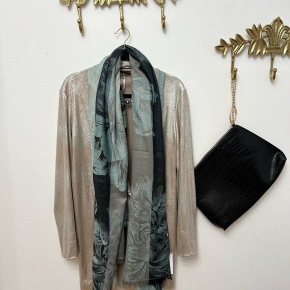 Silver & blue scarf/shawl - Picture 7 of 8